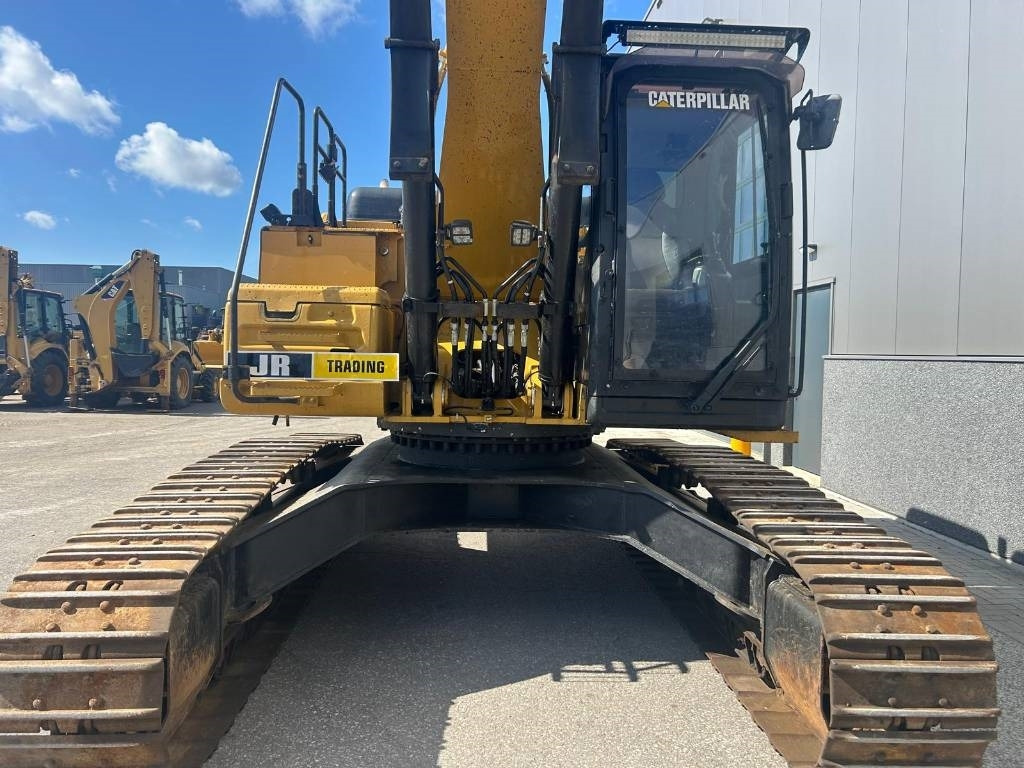 Crawler excavator CAT 330 FL: picture 8