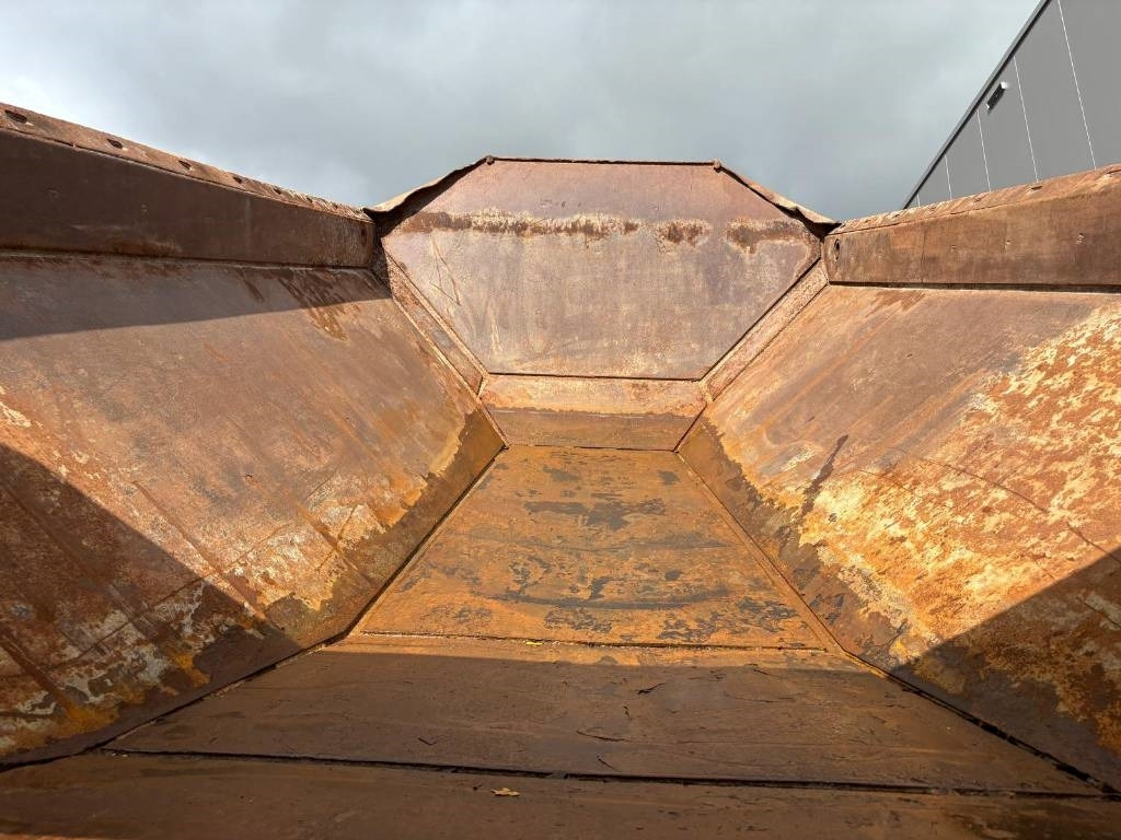 Articulated dumper CAT 745 C: picture 26