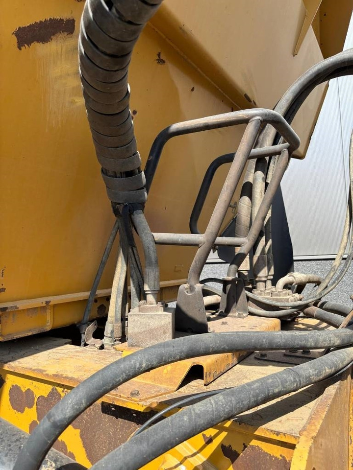 Articulated dumper CAT 745 C: picture 24