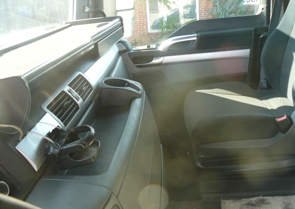 Tractor unit MAN tgx 18 440: picture 12