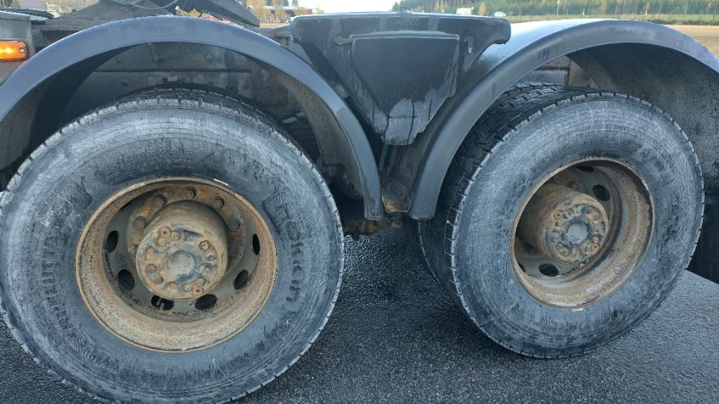 Scania R144 530 8x4 RASKASVETURI  - Tractor unit: picture 4 Scania R144 530 8x4 RASKASVETURI  - Tractor unit: picture 4