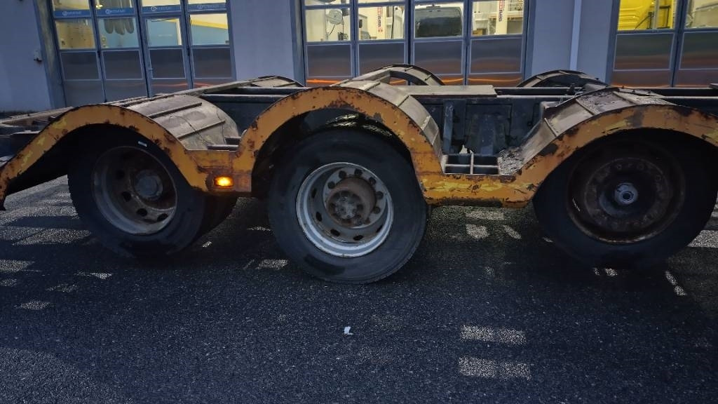 Volvo F16 8x2 metsäkone ritilä, rautajouset,hydr.perä - Log truck: picture 3 Volvo F16 8x2 metsäkone ritilä, rautajouset,hydr.perä - Log truck: picture 3