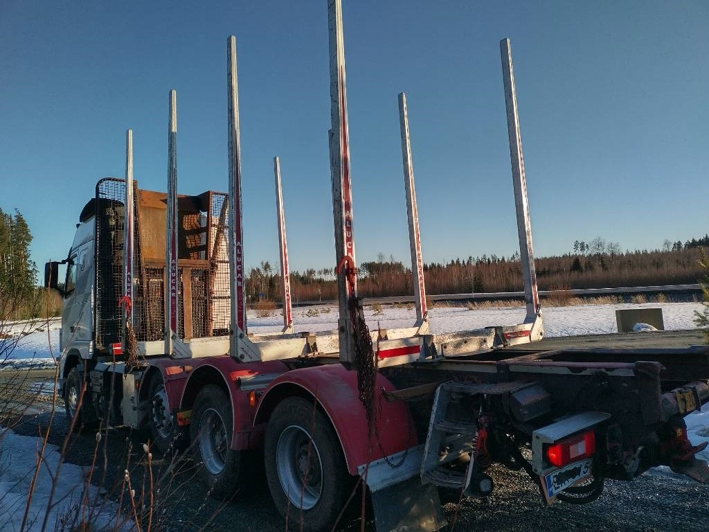 Volvo FH750 puuvarustus, napaperät,trippeli - Log truck: picture 5 Volvo FH750 puuvarustus, napaperät,trippeli - Log truck: picture 5