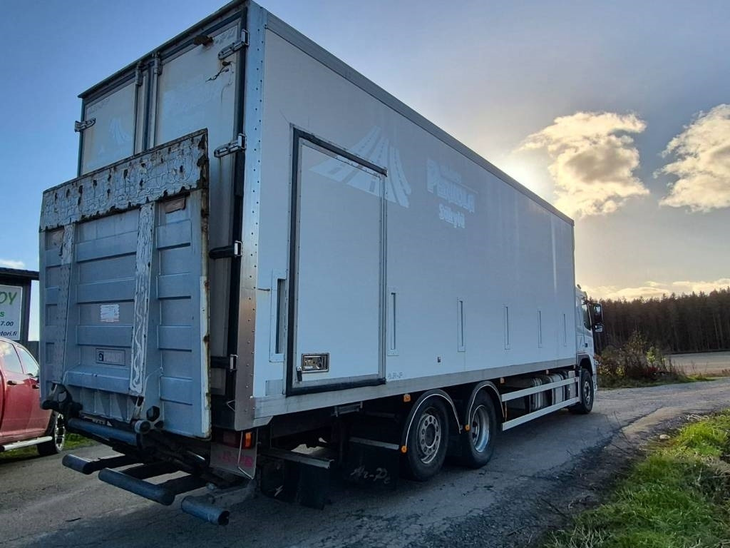 Volvo FM D11 450 6x2 umpikori+pl-nostin - Box truck: picture 4 Volvo FM D11 450 6x2 umpikori+pl-nostin - Box truck: picture 4