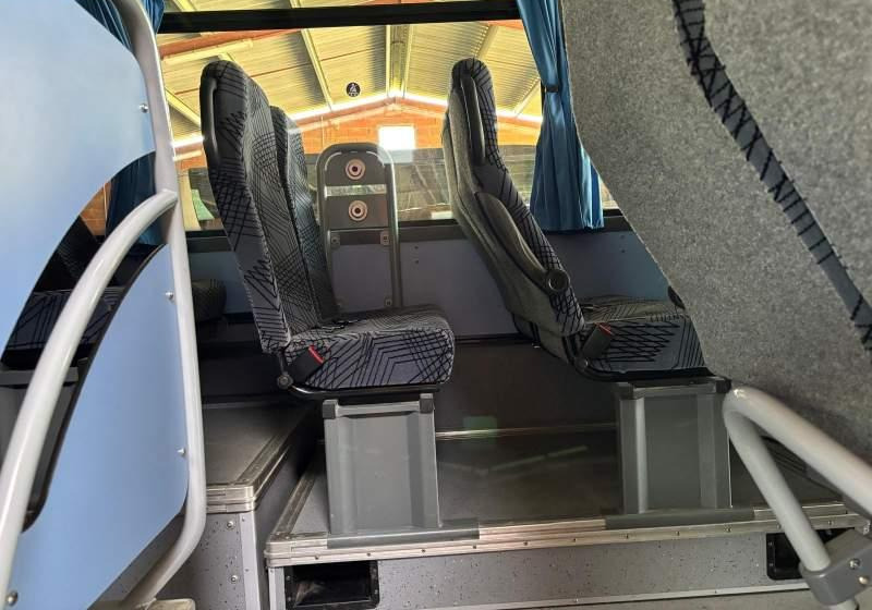 Iveco CROSSWAY/ SPROWADZONY / 180 000 KM / MANUAL - Suburban bus: picture 2 Iveco CROSSWAY/ SPROWADZONY / 180 000 KM / MANUAL - Suburban bus: picture 2
