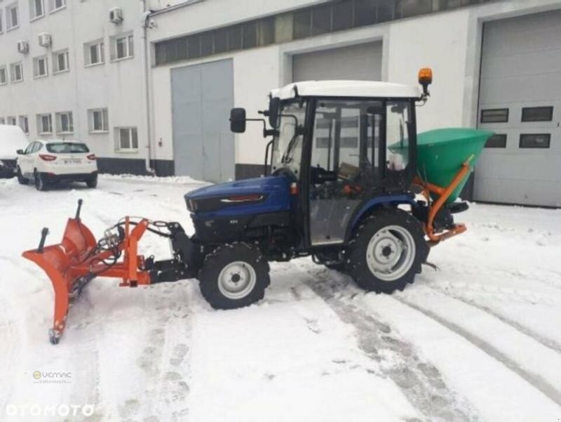 Farmtrac Farmtrac 26 26PS Hydrostat Winterdienst Schneeschild Streuer NEU - Municipal tractor: picture 4 Farmtrac Farmtrac 26 26PS Hydrostat Winterdienst Schneeschild Streuer NEU - Municipal tractor: picture 4