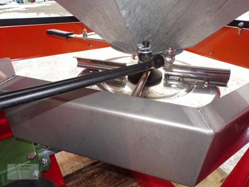 Vemac Zweischeibenstreuer 2 Scheiben Streuer Salzstreuer 1000L - Sand/ Salt spreader: picture 5 Vemac Zweischeibenstreuer 2 Scheiben Streuer Salzstreuer 1000L - Sand/ Salt spreader: picture 5