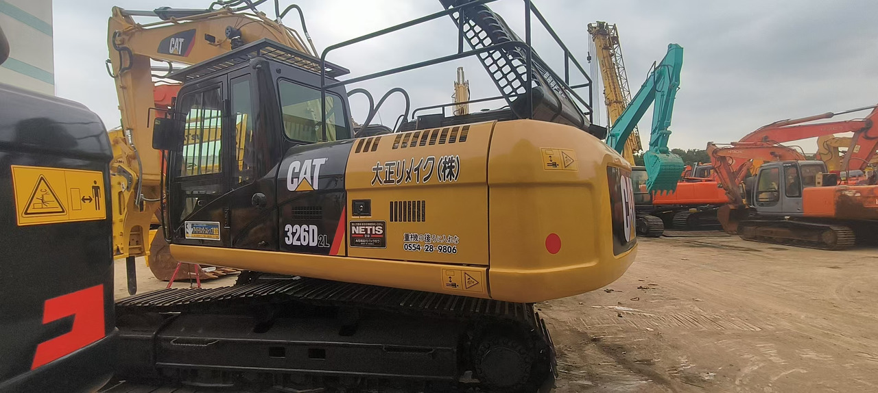 CATERPILLAR 326D2L - Excavator: picture 1 CATERPILLAR 326D2L - Excavator: picture 1