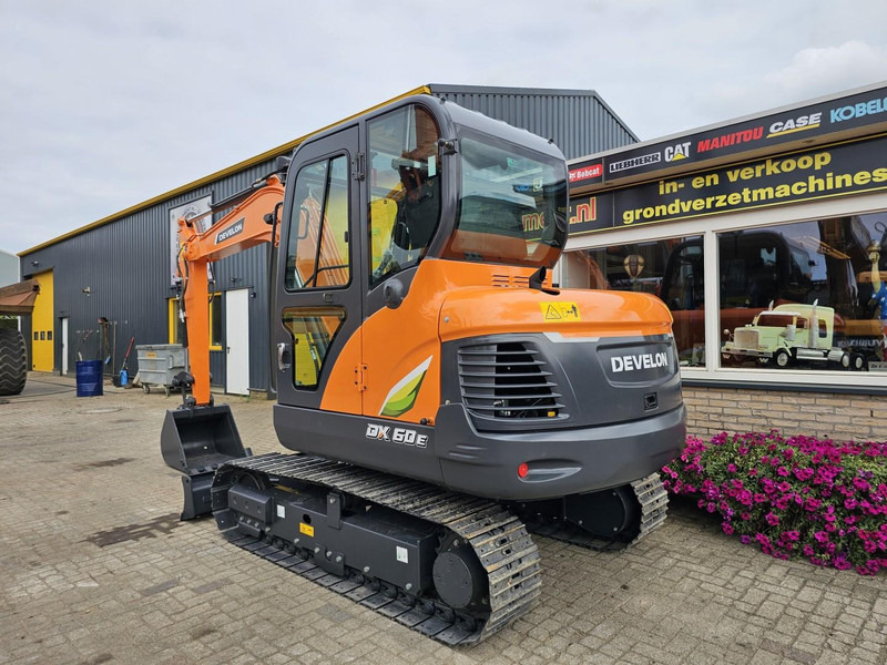 Develon DX60E-10N - Mini excavator: picture 3 Develon DX60E-10N - Mini excavator: picture 3