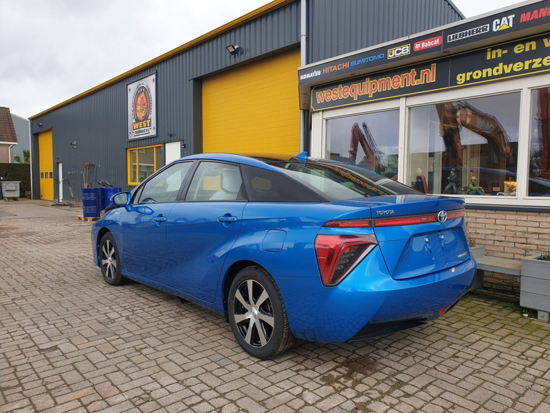 Toyota Mirai - Sedan: picture 3 Toyota Mirai - Sedan: picture 3