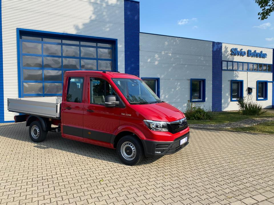 MAN TGE 3.140 Doka Pritsche Next Level *TEMPO*KLIMA*CAM*AHK*APP*PDC*INKL.19% MWST*SOFORT!* - Flatbed van, Combi van: picture 1 MAN TGE 3.140 Doka Pritsche Next Level *TEMPO*KLIMA*CAM*AHK*APP*PDC*INKL.19% MWST*SOFORT!* - Flatbed van, Combi van: picture 1