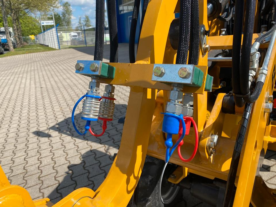 Compact loader Radlader / Hoflader BK906 mit Kabine *INKL.19% MWST*PERKINS*BERGER KRAUS*GABELPAKET*CE*EURO*: picture 18