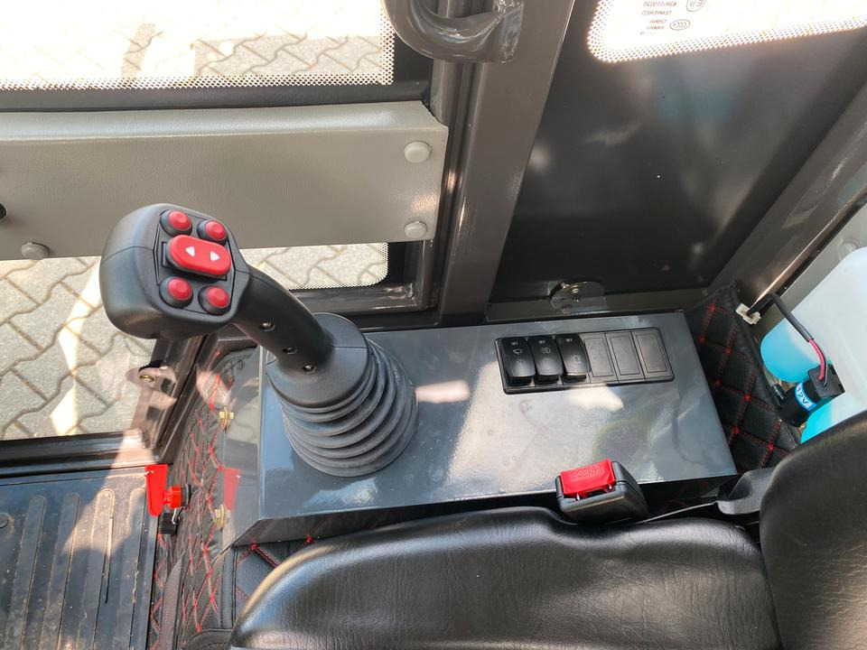 Compact loader Radlader / Hoflader BK906 mit Kabine *INKL.19% MWST*PERKINS*BERGER KRAUS*GABELPAKET*CE*EURO*: picture 11