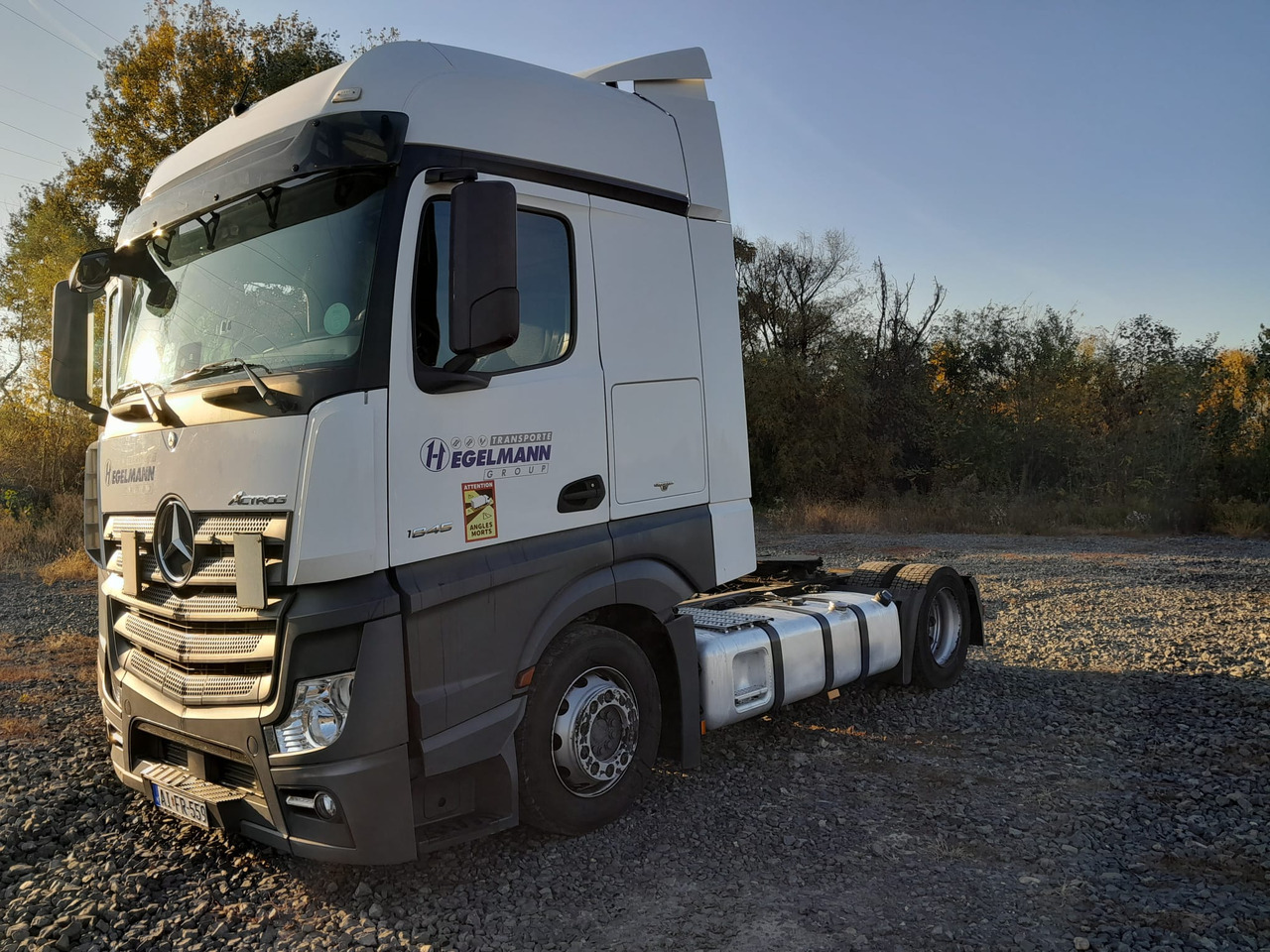 Mercedes-Benz Actros 1845, EURO 6, LOWDECK, 21 000 to Egypt - Tractor unit: picture 1 Mercedes-Benz Actros 1845, EURO 6, LOWDECK, 21 000 to Egypt - Tractor unit: picture 1