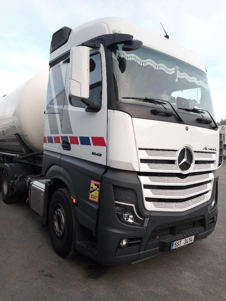 Mercedes-Benz Actros 1848 4x2 BigSpace PTO compressor - Tractor unit: picture 2 Mercedes-Benz Actros 1848 4x2 BigSpace PTO compressor - Tractor unit: picture 2