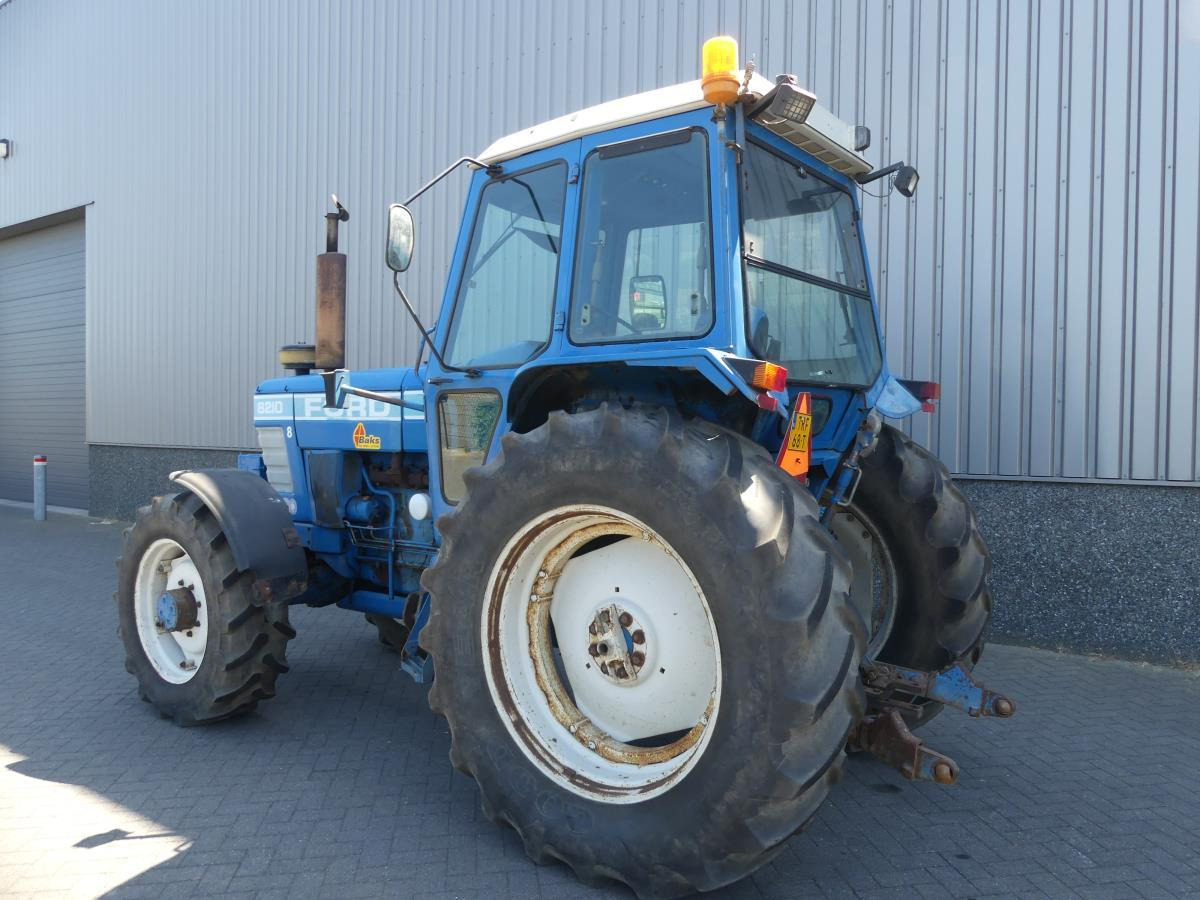 Ford 8210 - Farm tractor: picture 4 Ford 8210 - Farm tractor: picture 4
