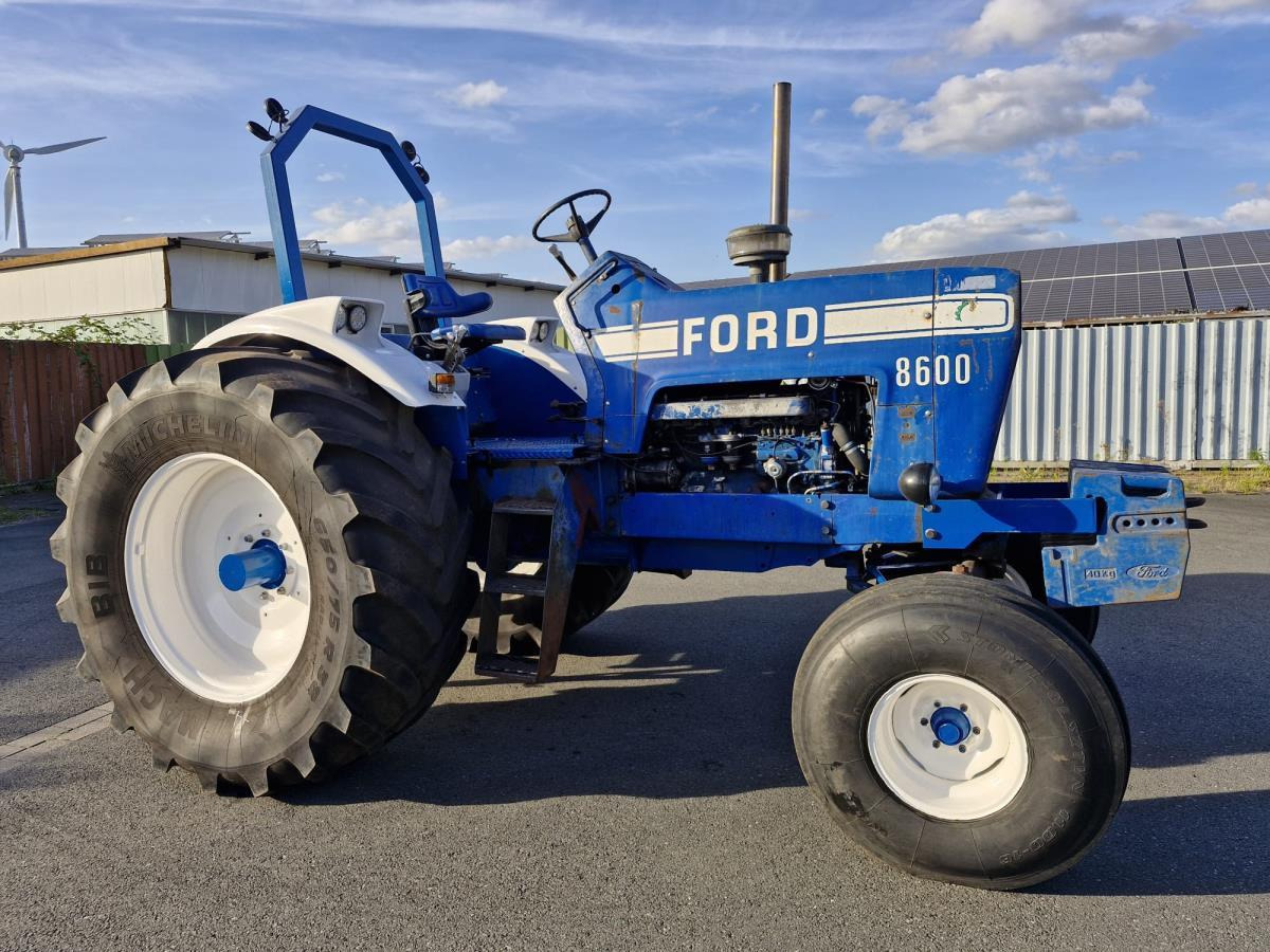 Ford 8600 - Farm tractor: picture 1 Ford 8600 - Farm tractor: picture 1