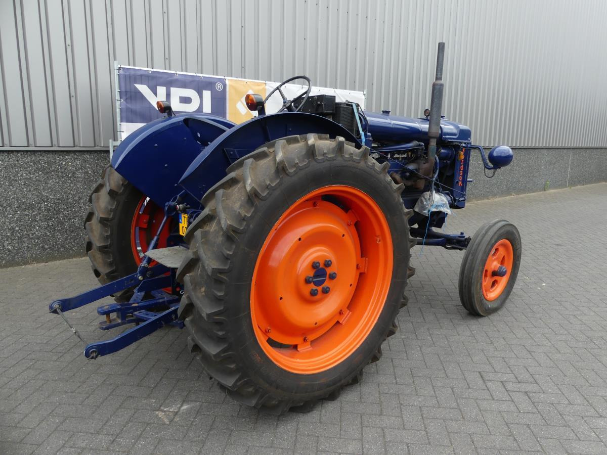 Fordson 27N - Farm tractor: picture 5 Fordson 27N - Farm tractor: picture 5
