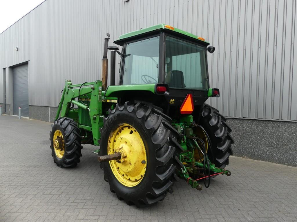 International 744S - Farm tractor: picture 3 International 744S - Farm tractor: picture 3