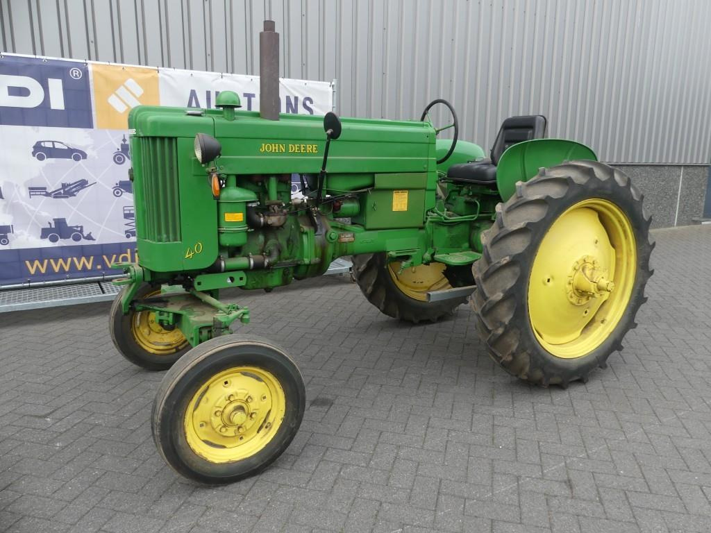 John-Deere 40 - Farm tractor: picture 2 John-Deere 40 - Farm tractor: picture 2