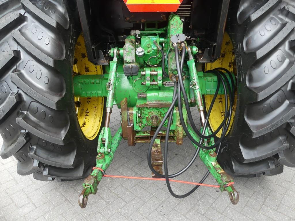 John-Deere 4450 - Farm tractor: picture 5 John-Deere 4450 - Farm tractor: picture 5