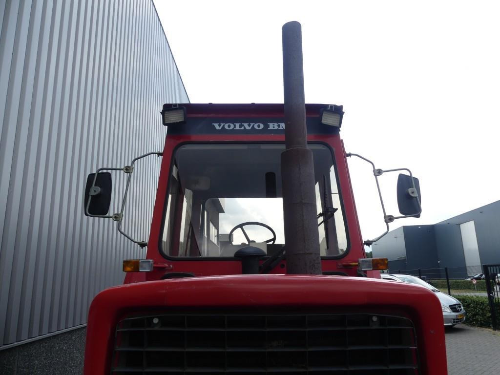 Farm tractor Volvo BM 2654: picture 46