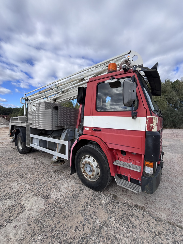 SCANIA - Fire truck: picture 3 SCANIA - Fire truck: picture 3