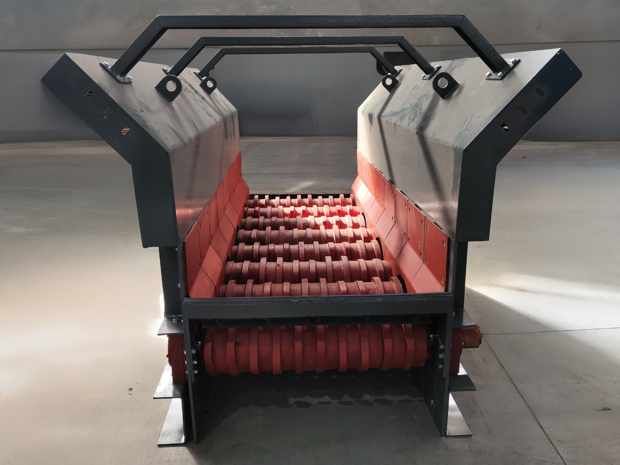 CONSTMACH High-Performance Wobbler Feeder for Continuous Material Flow | Industrial-Grade Feeder System - Mining machinery: picture 3 CONSTMACH High-Performance Wobbler Feeder for Continuous Material Flow | Industrial-Grade Feeder System - Mining machinery: picture 3