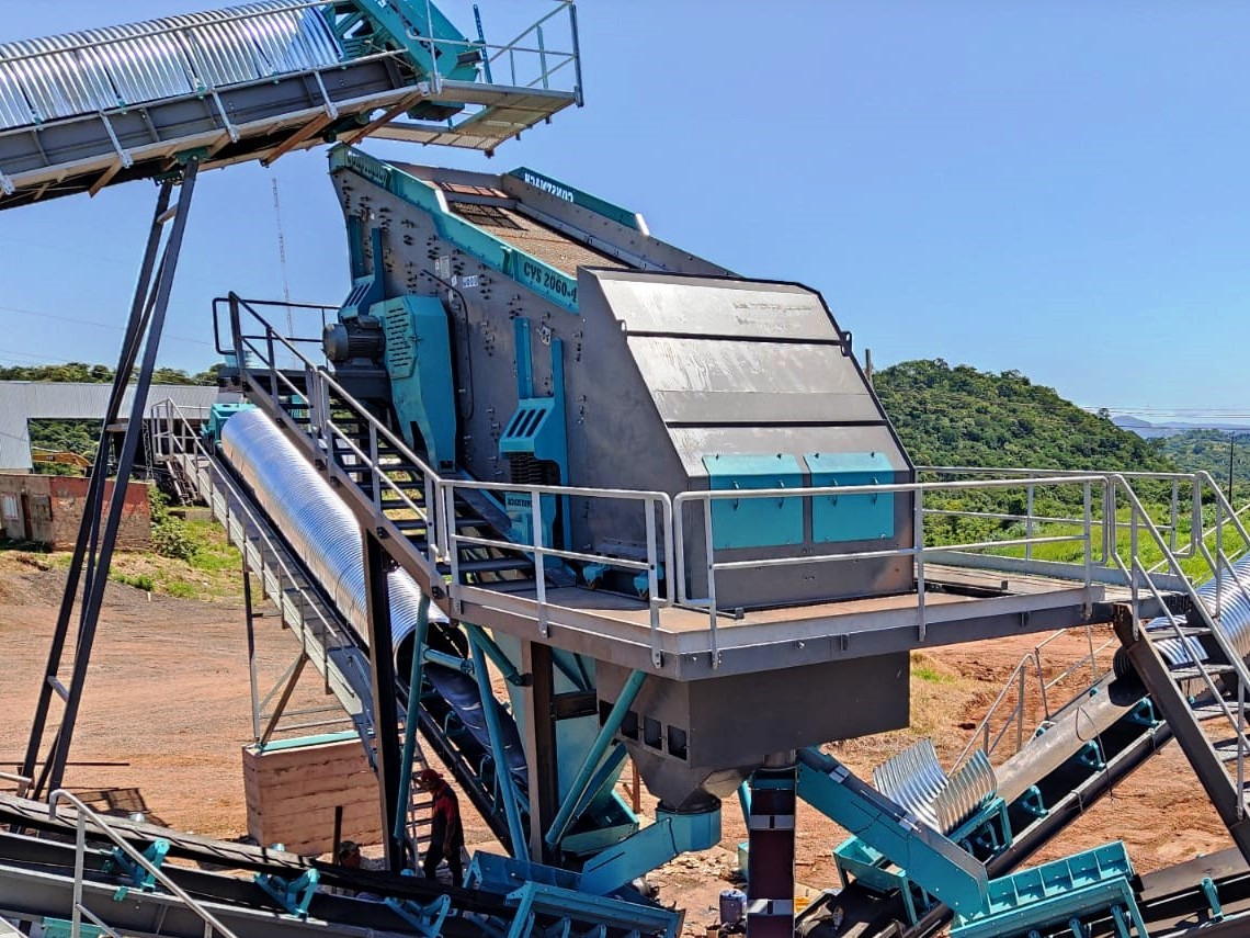 Constmach 140-180 Tph Vibrating Screen 2-3-4 Stages 1800x5000 mm - Screener: picture 1 Constmach 140-180 Tph Vibrating Screen 2-3-4 Stages 1800x5000 mm - Screener: picture 1