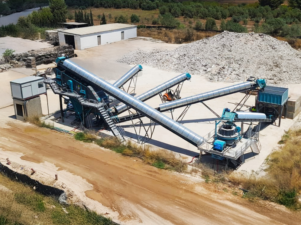 New Crusher Constmach Installation Stationnaire De Concassage De Pierres De Basalte 250-300 Tph: picture 6 New Crusher Constmach Installation Stationnaire De Concassage De Pierres De Basalte 250-300 Tph: picture 6