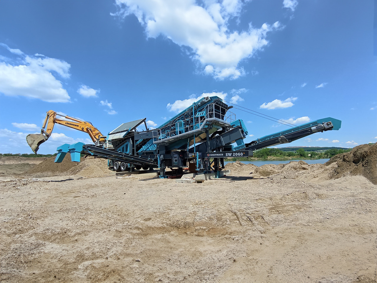 Constmach Mobile Sand And Gravel Washing And Screening Plant - Screener: picture 2 Constmach Mobile Sand And Gravel Washing And Screening Plant - Screener: picture 2