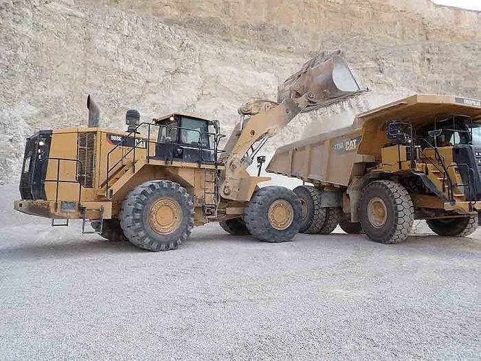 Wheel loader CAT 988K: picture 45