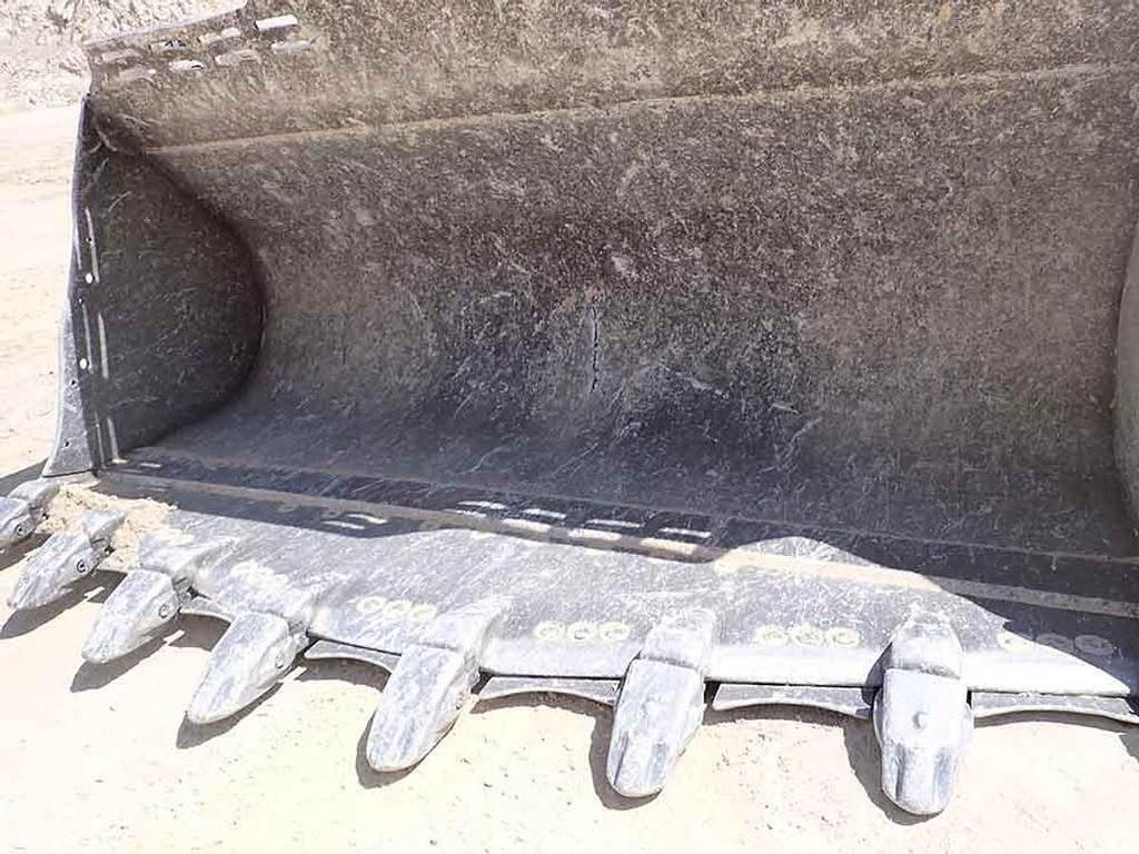 Wheel loader CAT 988K: picture 9
