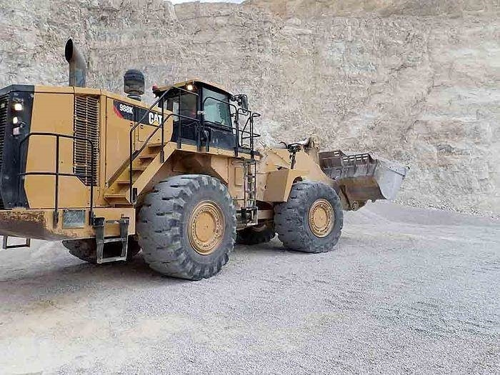 Wheel loader CAT 988K: picture 38