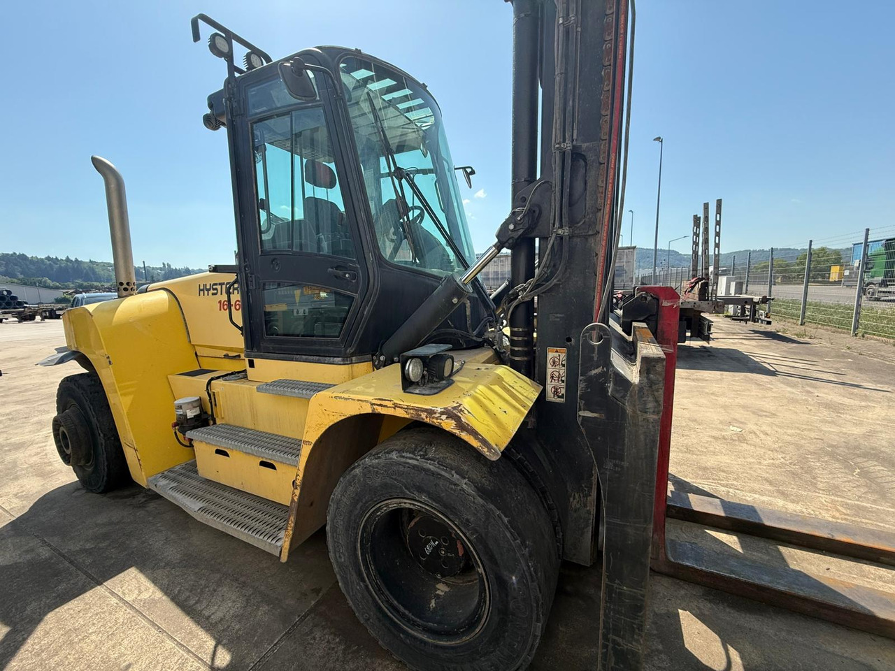 HYSTER 16 XM-6 - Diesel forklift: picture 3 HYSTER 16 XM-6 - Diesel forklift: picture 3