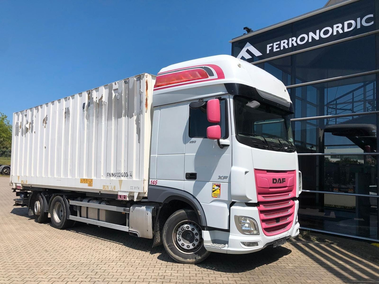 DAF XF450 SSC Lenk/Lift*LBW*AHK*Standklima - Box truck: picture 1 DAF XF450 SSC Lenk/Lift*LBW*AHK*Standklima - Box truck: picture 1