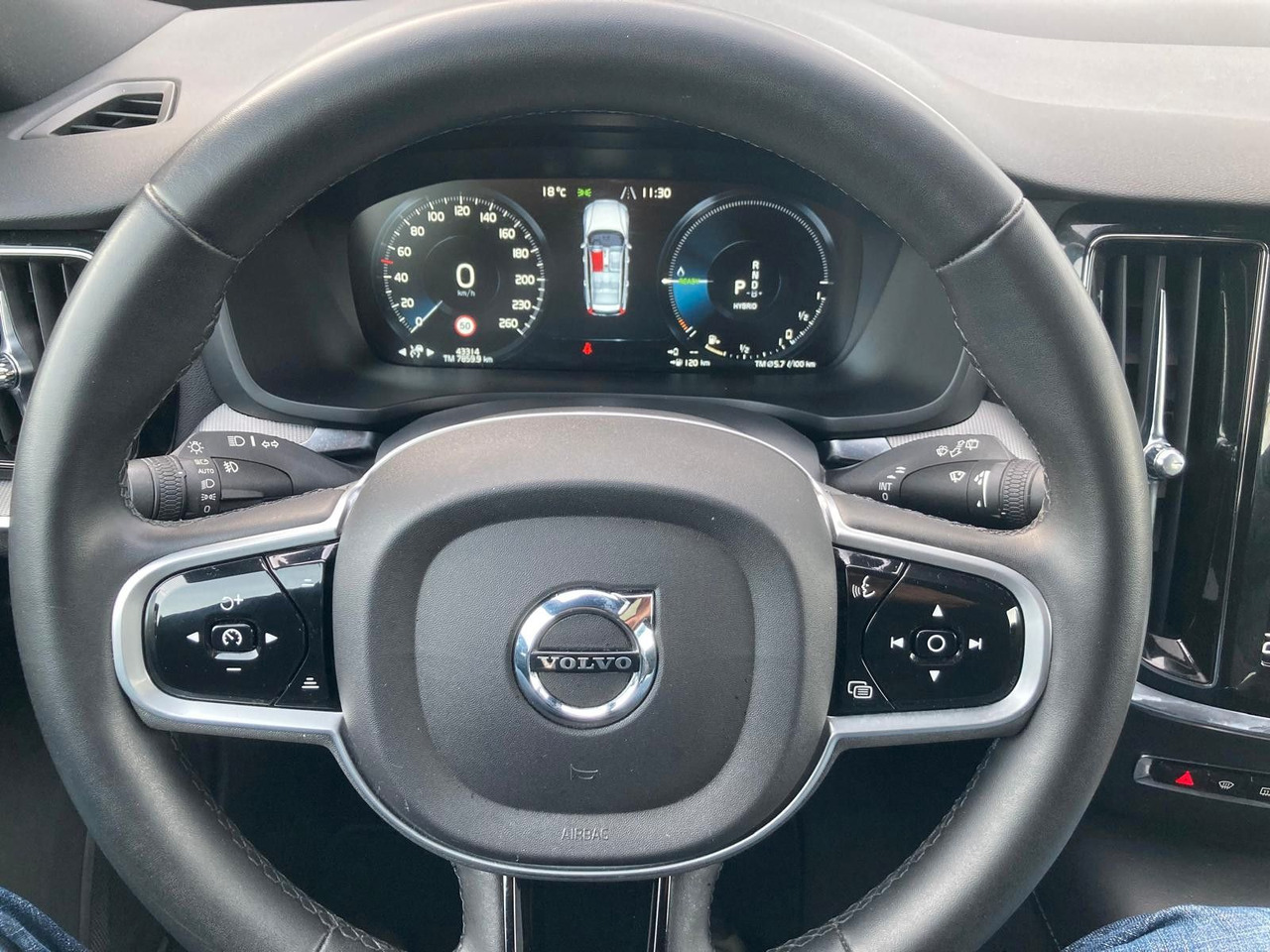 Station wagon Volvo V60 T8 R Design Recharge Plug-In Hybrid AWD: picture 26