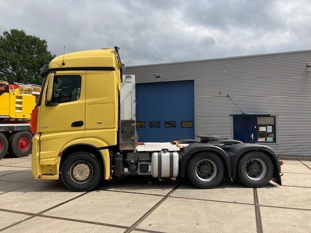 Mercedes-Benz Actros 3351 6x4 - Tractor unit: picture 2 Mercedes-Benz Actros 3351 6x4 - Tractor unit: picture 2
