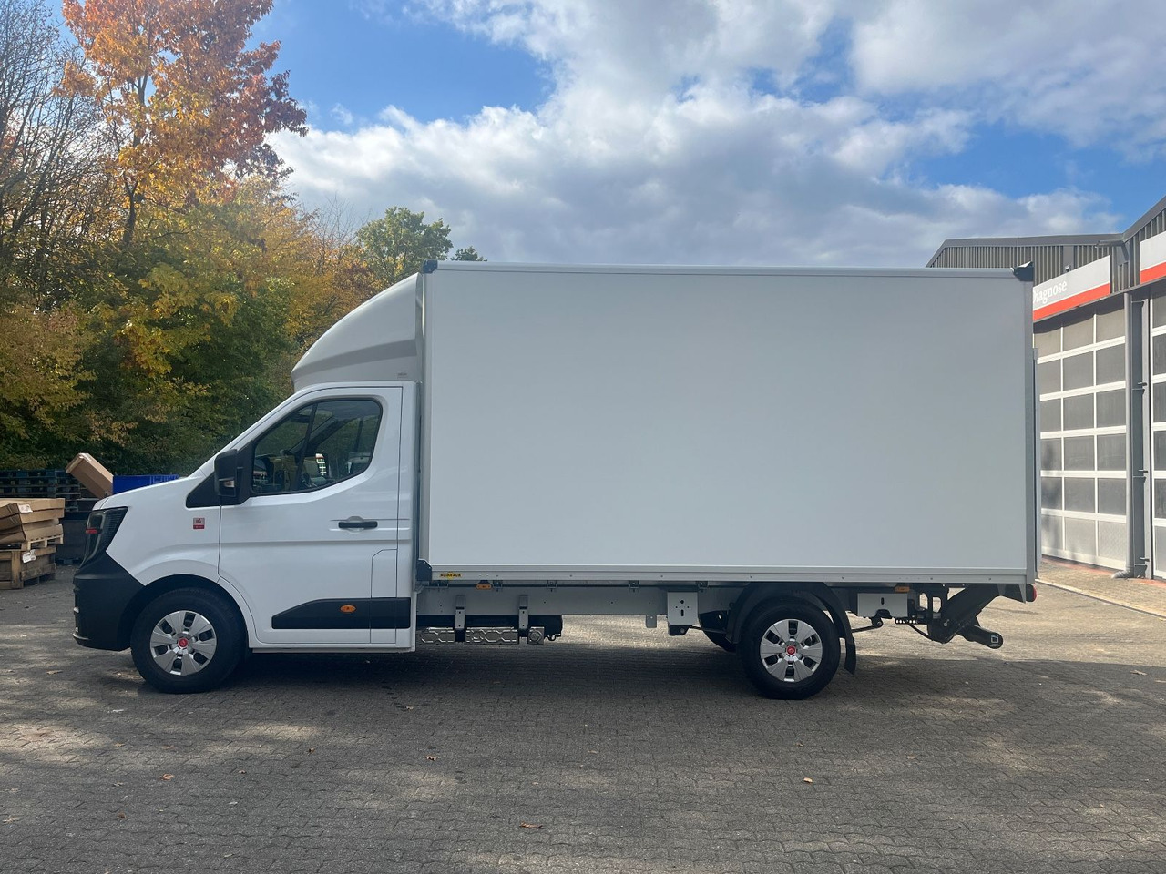 Renault MASTER MIT HUMBAUR KOFFERAUFBAU - Box van: picture 5 Renault MASTER MIT HUMBAUR KOFFERAUFBAU - Box van: picture 5
