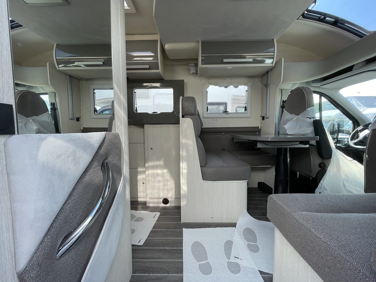 Nobel ART T-5000, 5 seats, FORD - Semi-integrated motorhome: picture 5 Nobel ART T-5000, 5 seats, FORD - Semi-integrated motorhome: picture 5