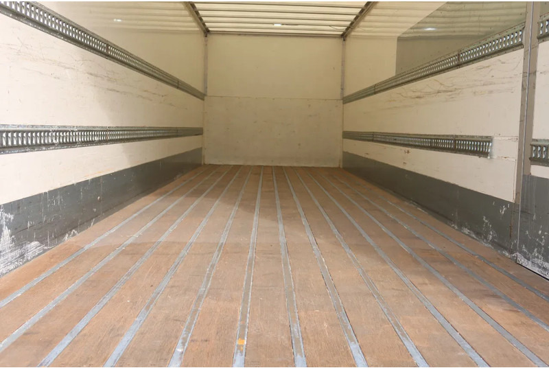 DAF CF 290 FA Bak + klep Dhollandia 2000 KG - Box truck: picture 3 DAF CF 290 FA Bak + klep Dhollandia 2000 KG - Box truck: picture 3