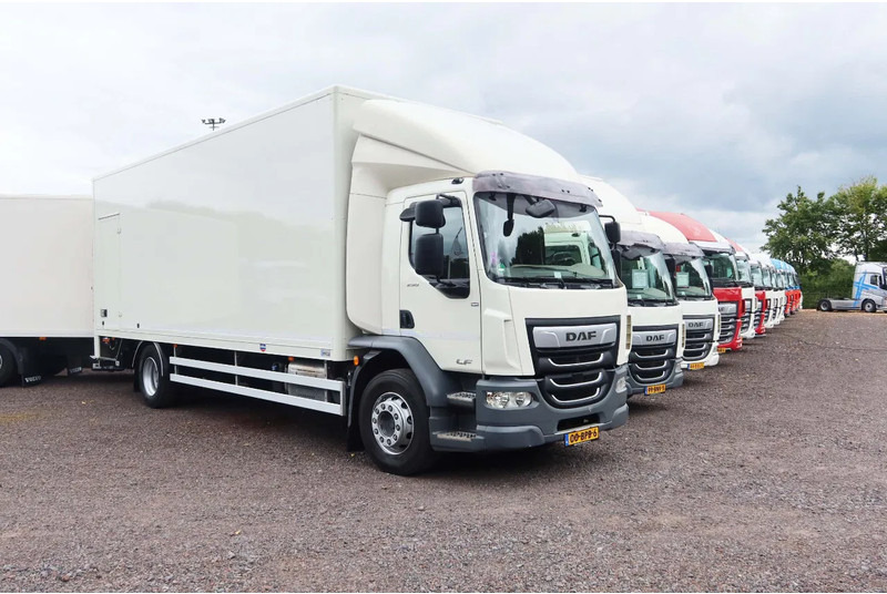 DAF LF 290 Bakwagen + Laadklep DHollandia 2000 kg - Box truck: picture 2 DAF LF 290 Bakwagen + Laadklep DHollandia 2000 kg - Box truck: picture 2
