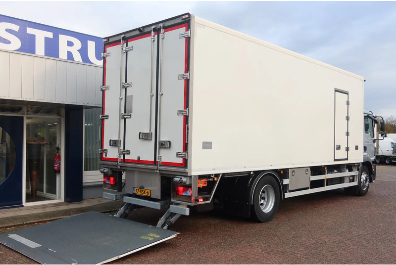 MAN TGM 18.290 Full AIR Thermoking T 1200R Koel/Vries Bi-Temp + Dollandia klep 2500 KG+ extra accu set - Refrigerator truck: picture 3 MAN TGM 18.290 Full AIR Thermoking T 1200R Koel/Vries Bi-Temp + Dollandia klep 2500 KG+ extra accu set - Refrigerator truck: picture 3