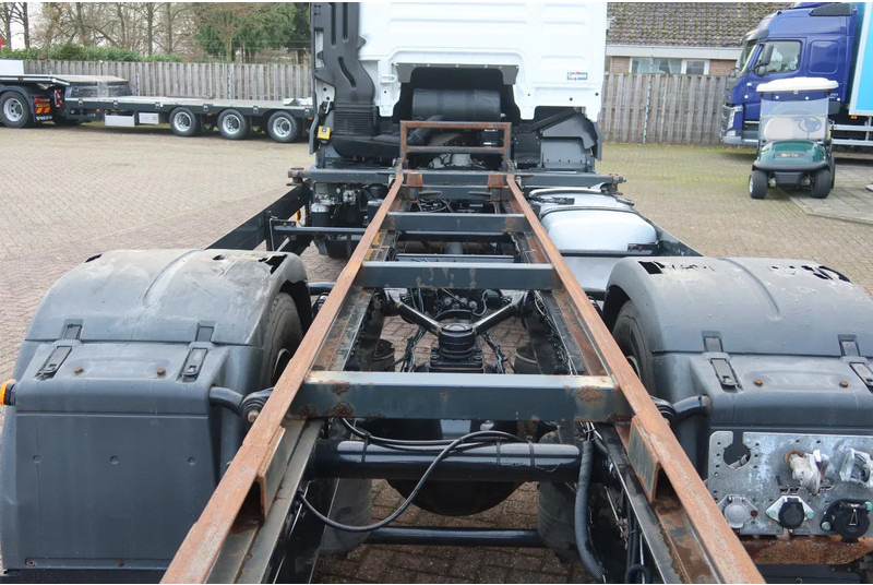 MAN TGX 18 .340 4x2 Full air Chassis, twist locks - Cab chassis truck: picture 4 MAN TGX 18 .340 4x2 Full air Chassis, twist locks - Cab chassis truck: picture 4