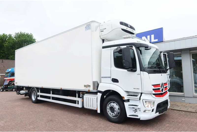 Mercedes-Benz Actros 1936 1936 L Koel/Vries+Klep Bi-Temp ThermokingT 1200R - Refrigerator truck: picture 2 Mercedes-Benz Actros 1936 1936 L Koel/Vries+Klep Bi-Temp ThermokingT 1200R - Refrigerator truck: picture 2
