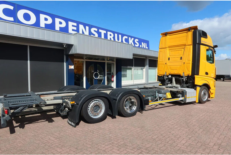 Mercedes-Benz Actros 2642 LL Chassis Cabine Giga space - Cab chassis truck: picture 3 Mercedes-Benz Actros 2642 LL Chassis Cabine Giga space - Cab chassis truck: picture 3