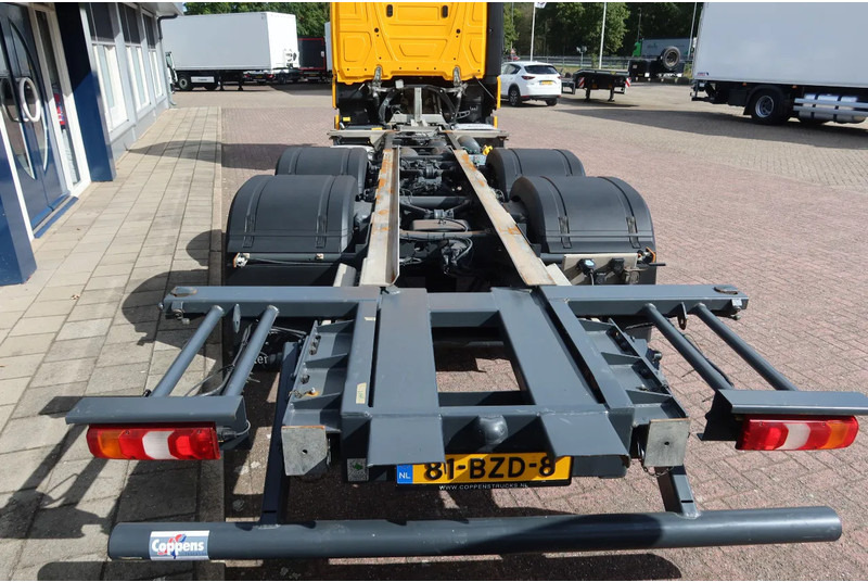 Mercedes-Benz Actros - Cab chassis truck: picture 4 Mercedes-Benz Actros - Cab chassis truck: picture 4