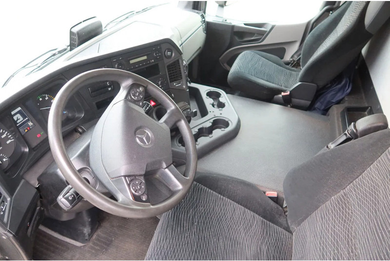 Mercedes-Benz Antos 1924 LL Bakwagen + laadklep 2500 kg - Box truck: picture 5 Mercedes-Benz Antos 1924 LL Bakwagen + laadklep 2500 kg - Box truck: picture 5