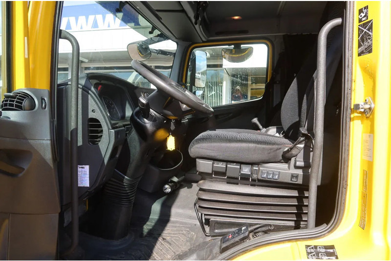 Autotransporter truck Mercedes-Benz Atego 1221 L Takel wagen 6 Persoons: picture 8