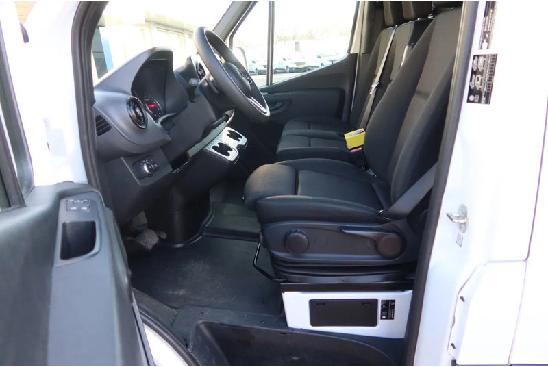 Mercedes-Benz Sprinter 317 CDI L3/H2 Automaat - Panel van: picture 5 Mercedes-Benz Sprinter 317 CDI L3/H2 Automaat - Panel van: picture 5